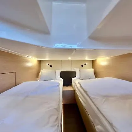 ספינת מלון Huswell - Bateau Coco Luxury Yacht In *
